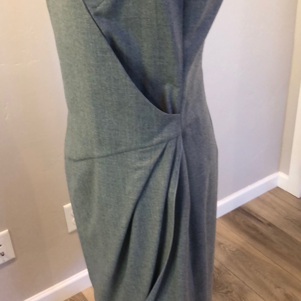 Classic heather grey Armani. Business chic. - Picture 3 of 6